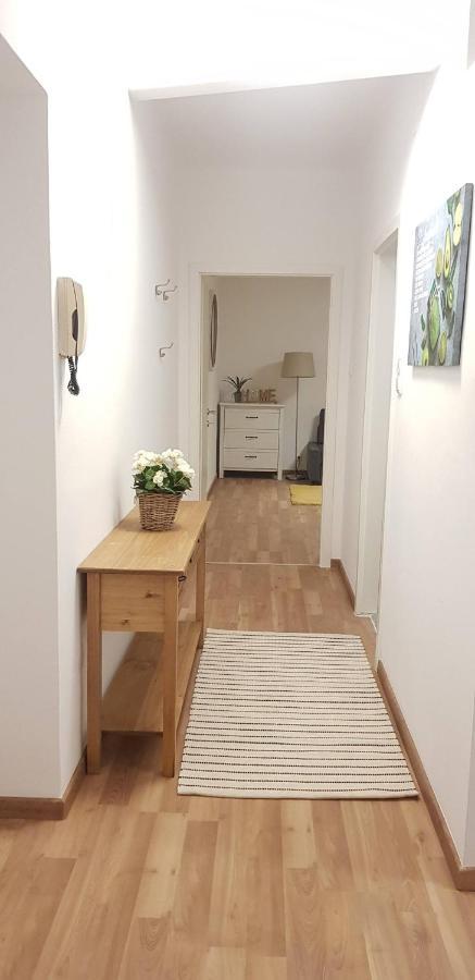 Top Appartement Fuer Business-Wohnen-Urlaub Wiener Neustadt Exterior foto
